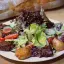 Салат с куриной печенью и филе