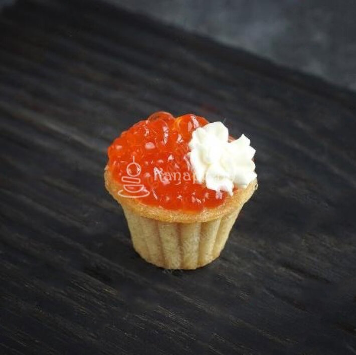 Мини-тарталетка с красной икрой