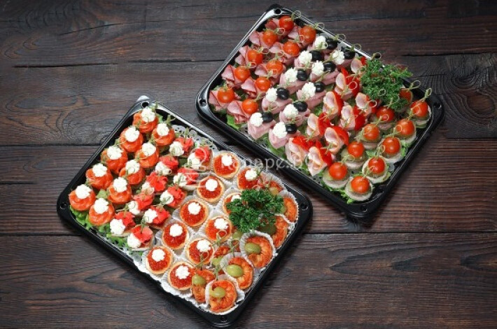 Ассорти № 1 «Канапе с мясом, рыбой и морепродуктами»