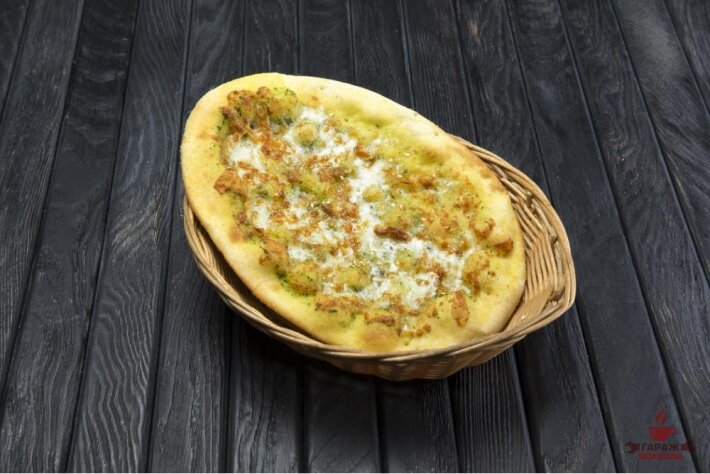 Пикантная лепёшка с кунжутом