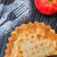 Чебурек с яблоком и корицей