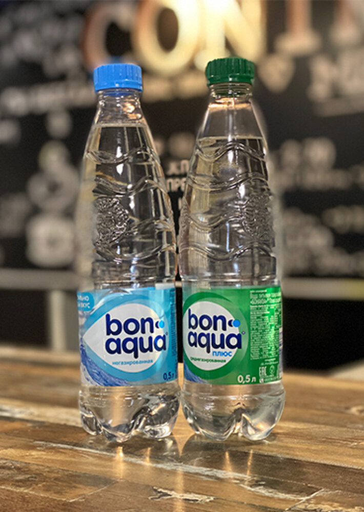 Вода BonAqua среднегазированная