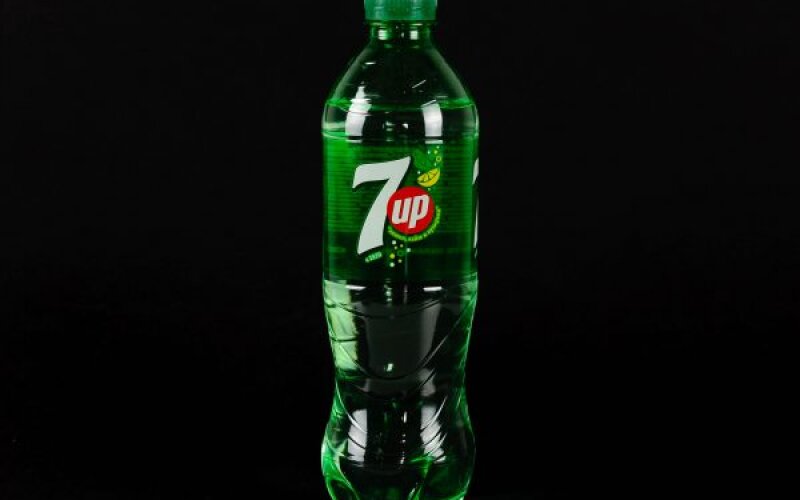 Напиток газированный «7Up»