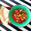 Севиче из креветок со сладкой кукурузой и соусом из кокосового молока