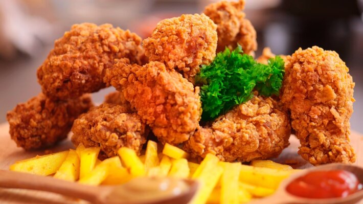 Крылышки KFC с соусом