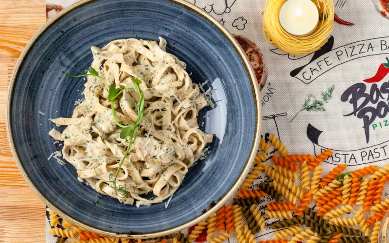 Паста со шпинатом и курицей