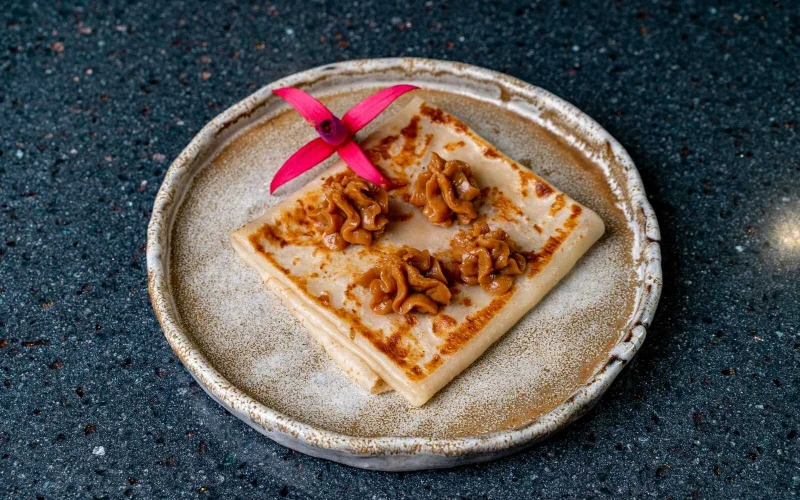 Блин с варёной сгущёнкой