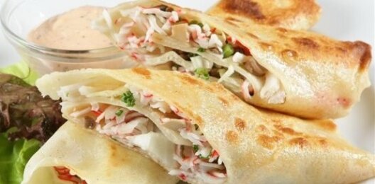Блин с крабовым мясом и сыром