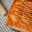 Пирог с яблоком и корицей