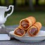 Вафельная трубочка с вареной сгущёнкой
