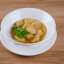 Отварные пельмени со сметаной и бульоном