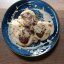 Медальоны из говяжьей вырезки с пюре и соусом порто