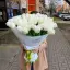 61 белый тюльпан в оформлении