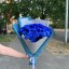 51 синяя ромашка в оформлении (7 веток хризантем)