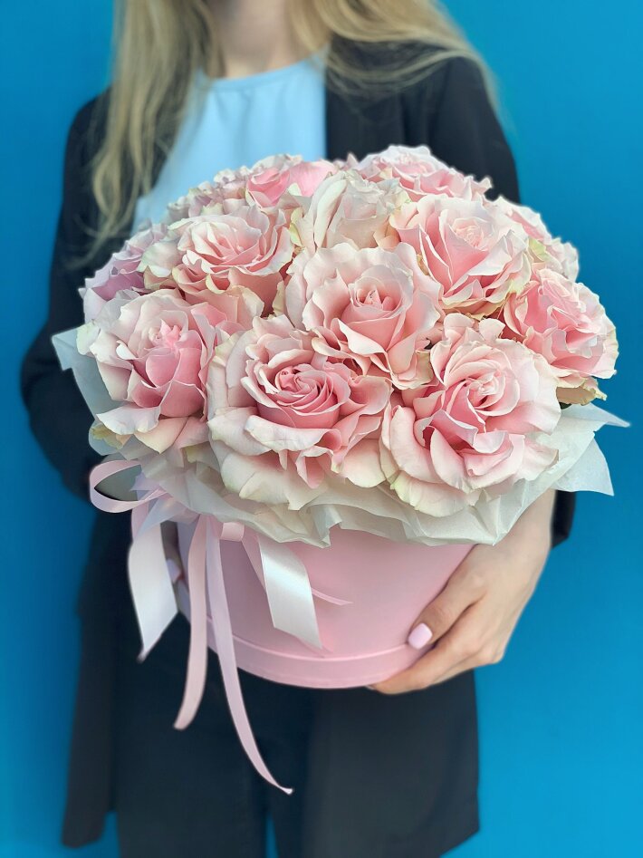 Букет из 15 роз в коробке