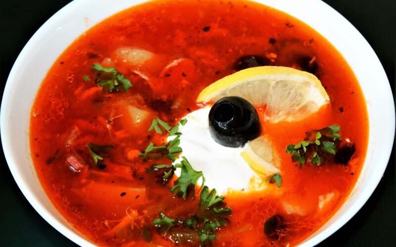 Солянка сборная мясная