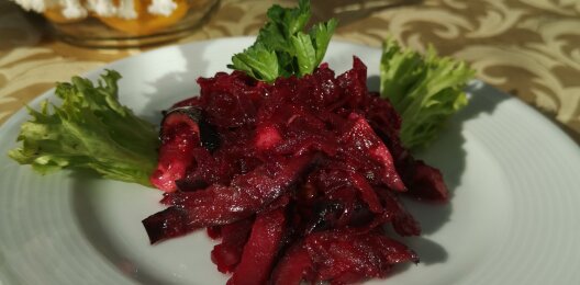 Салат из свёклы и баклажанов
