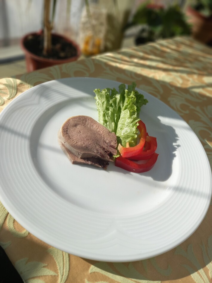 Язык отварной