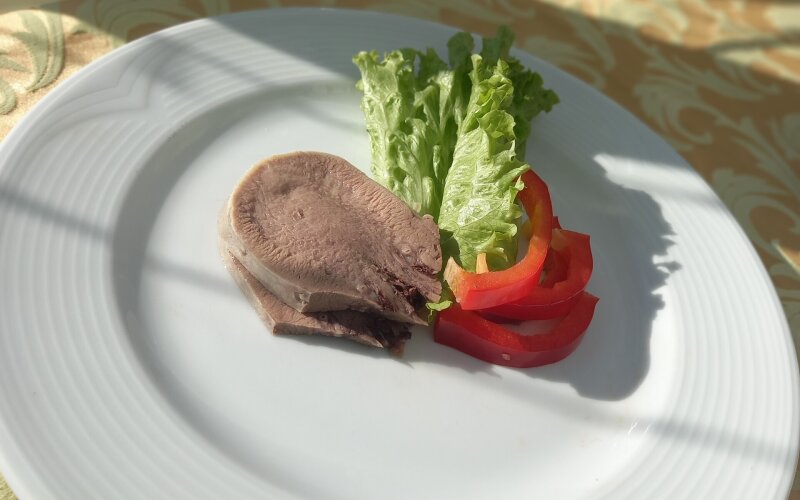 Язык отварной