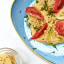 Хумус с овощами и крутонами