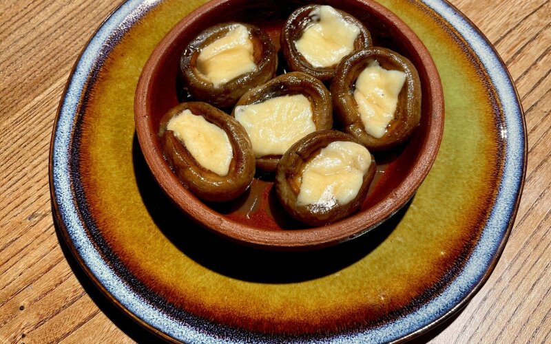 Грибы с сыром на кеци
