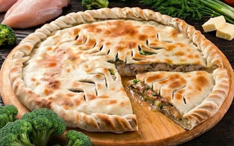 Пирог с курицей и брокколи