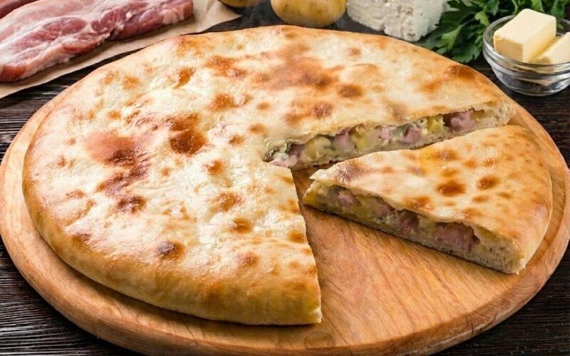 Пирог с грудинкой и картофелем