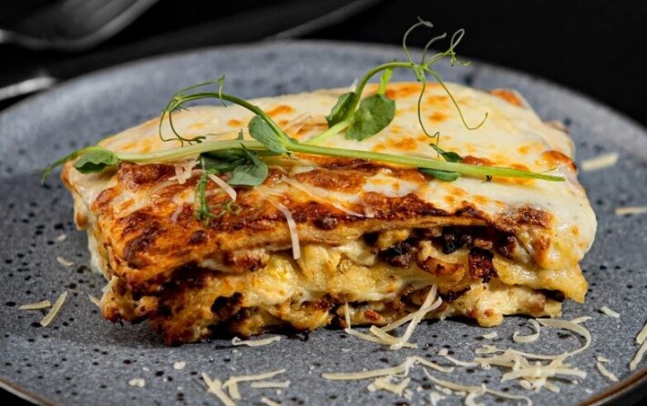Лазанья с курицей и грибами