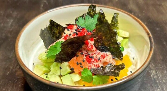 Поке с лососем