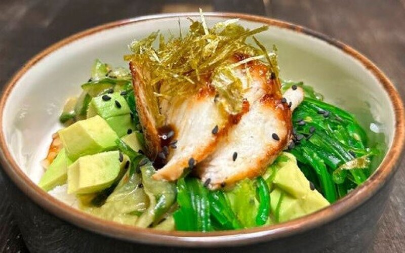 Поке с угрем