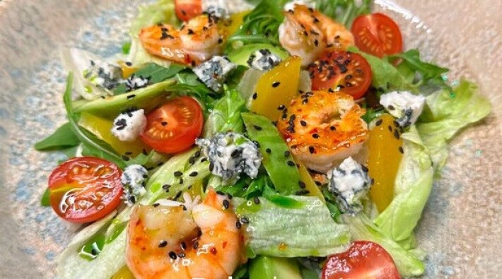 Салат с креветками
