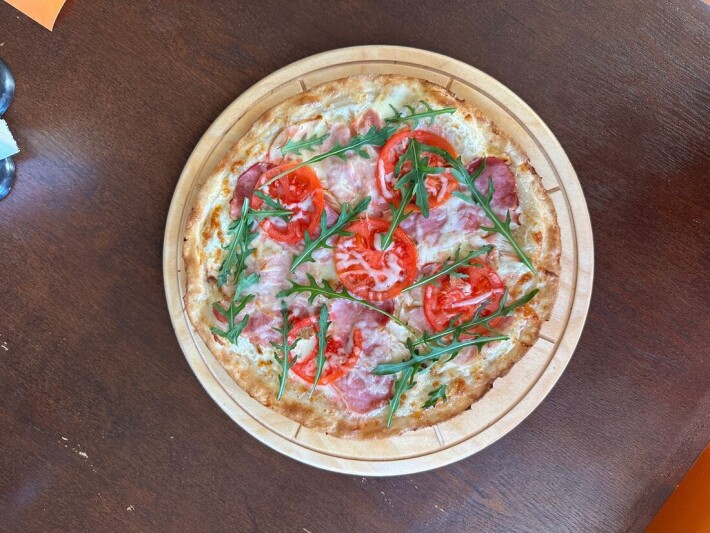 Пицца «Парма с рукколой»