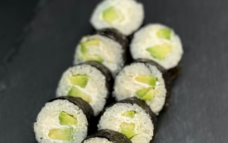 Маки с авокадо