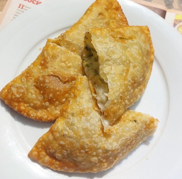 Чебурек с сыром и зеленью