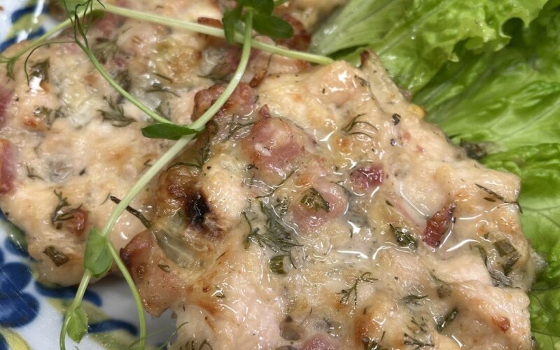 Куриные оладьи с беконом
