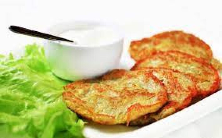 Драники со сметаной