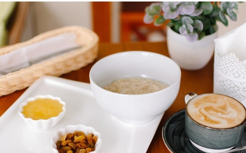 Каша овсяная с мёдом