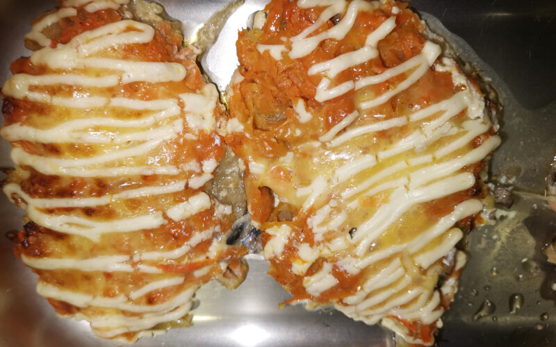 Скумбрия запечённая с яблоком