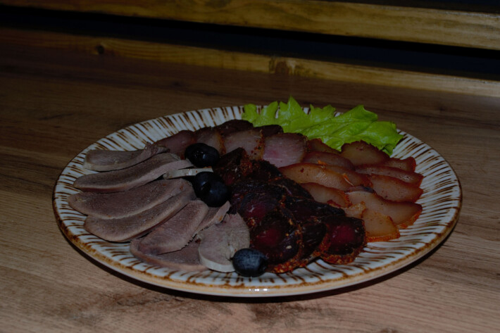 Мясная тарелка