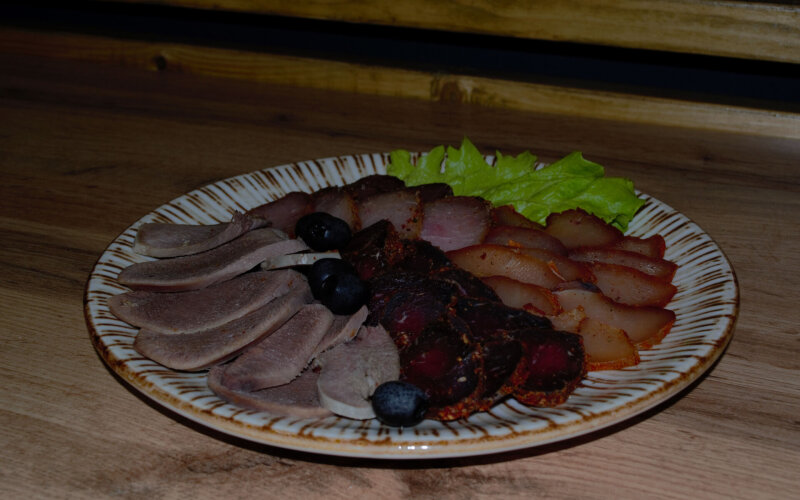 Мясная тарелка