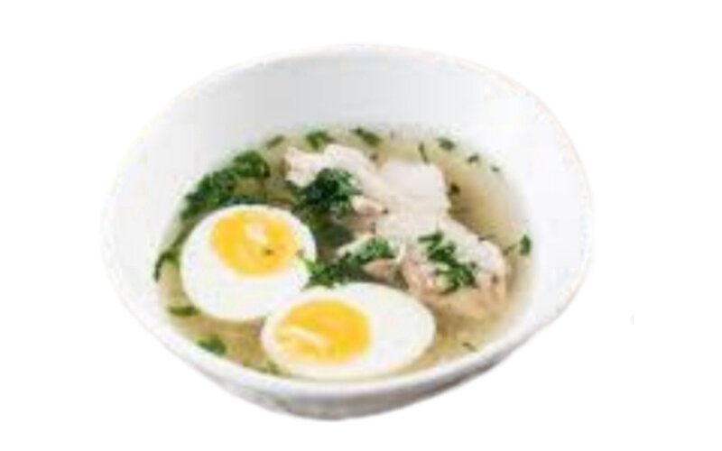 Бульон янтарный с яйцом и птицей