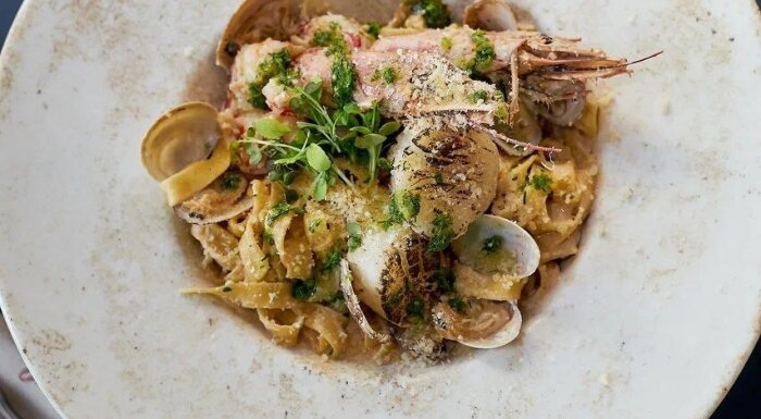 Гастробар «Цоколь» (РЦ «Материк»)