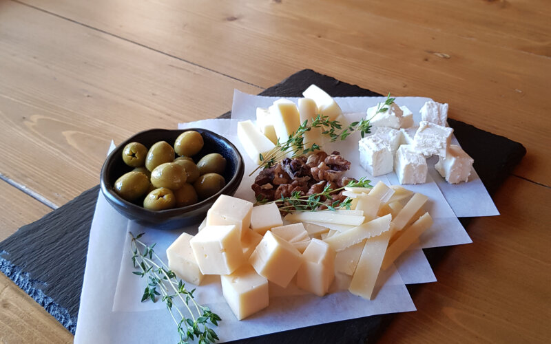 Сырная тарелка (под вино)