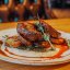 Медальоны из говядины с клюквенным соусом