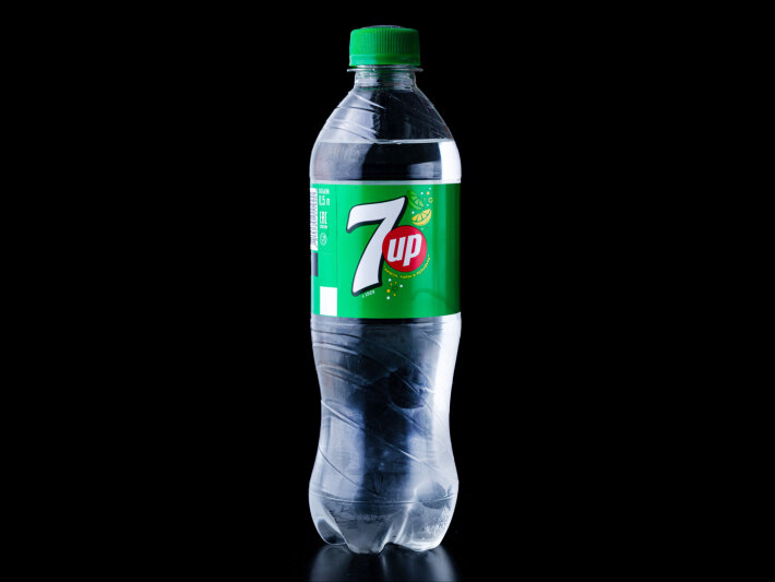 Напиток газированный «7Up»