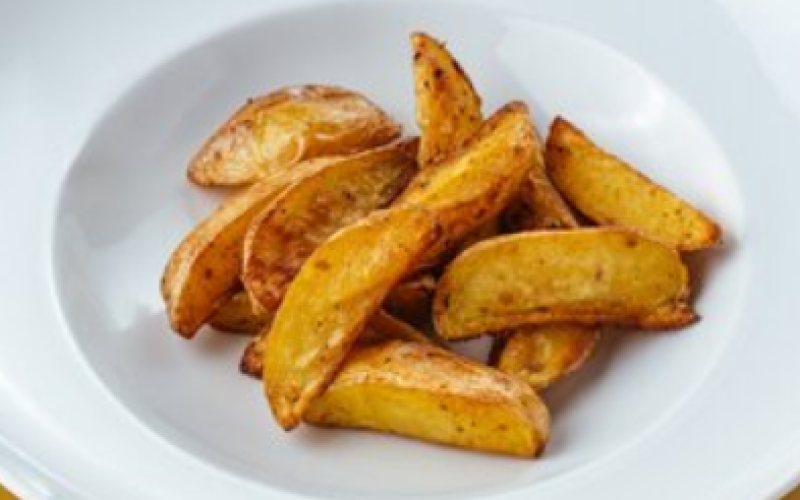 Картофель, запечённый с розмарином