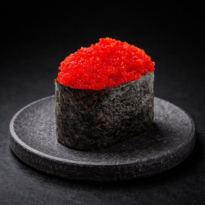 Гункан с икрой масаго