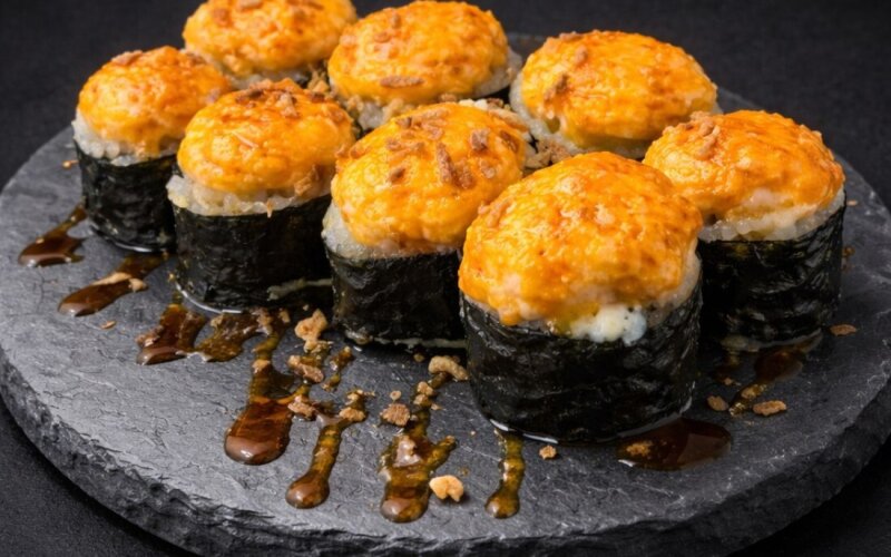 Ролл «Запечённый с грибами»