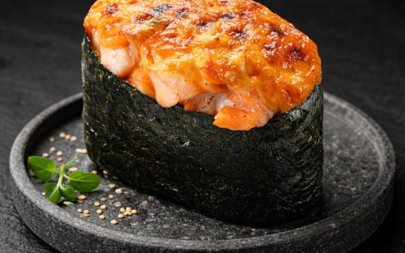 Запечённый гункан с курицей