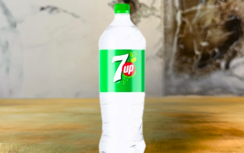 Напиток газированный «7UP»